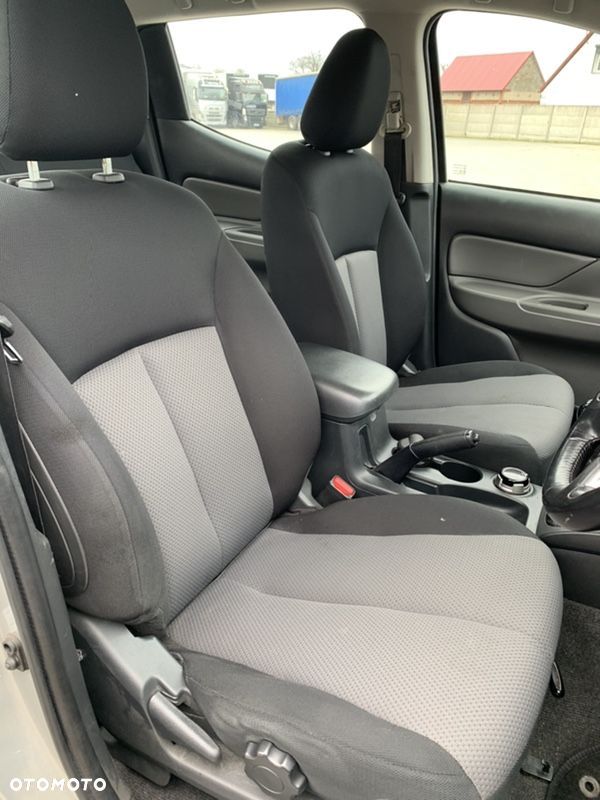 Mitsubishi L200 Pick Up 4x4 S&S Double Cab Intro Edition II - 14