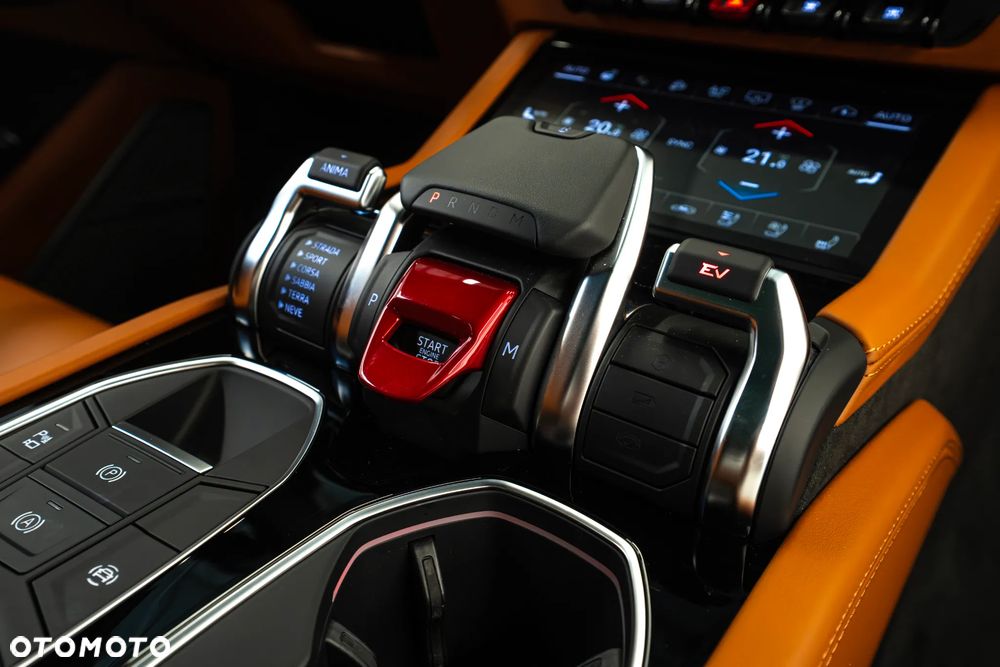 Lamborghini Urus - 13