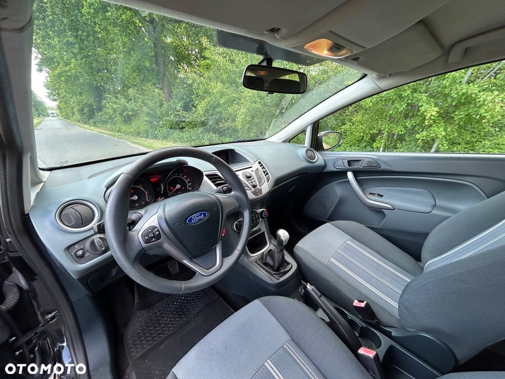 Ford Fiesta - 36