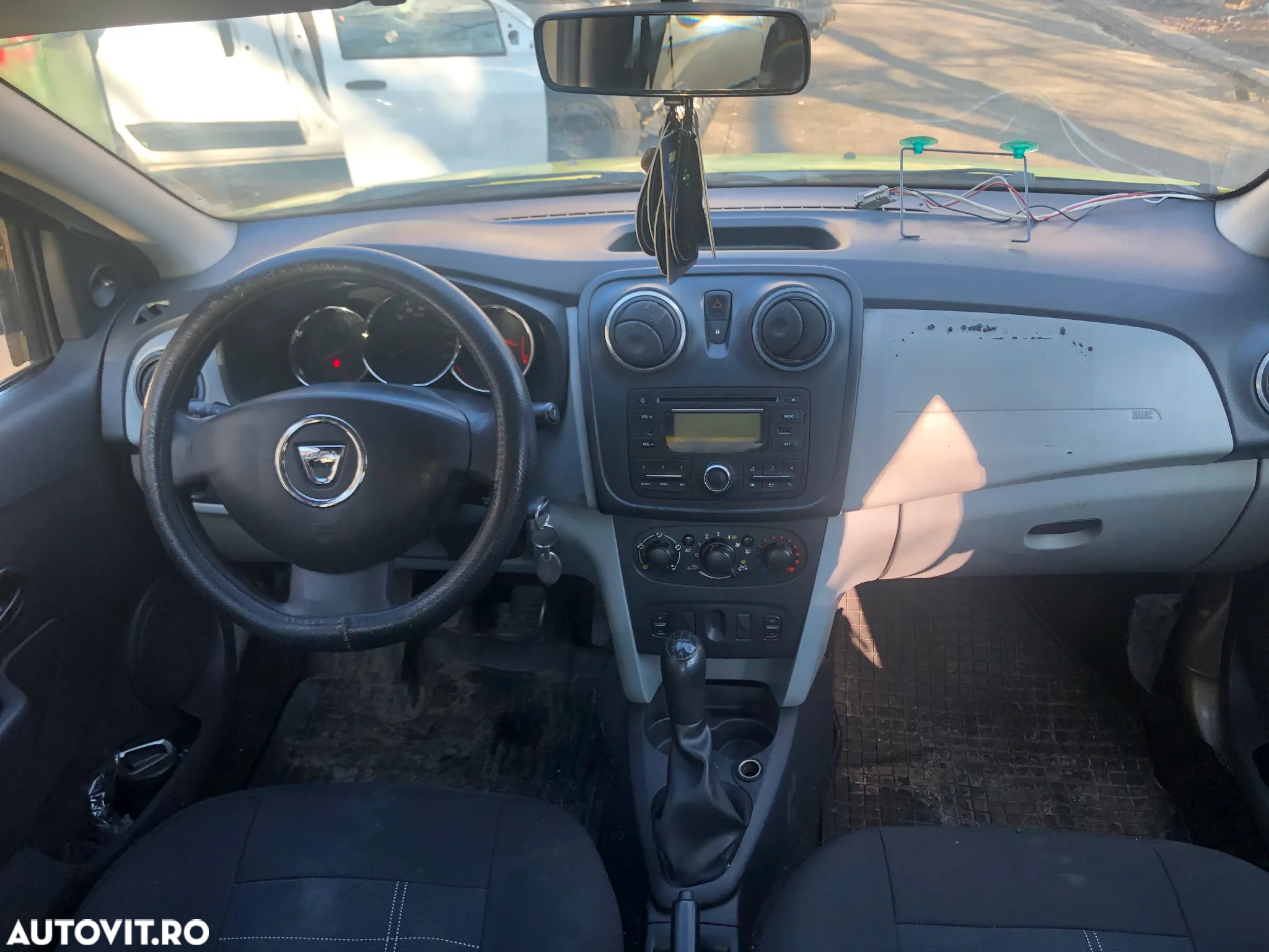 Dezmembrez Dacia Logan II 2014 1.2 benzina galben alb - 4