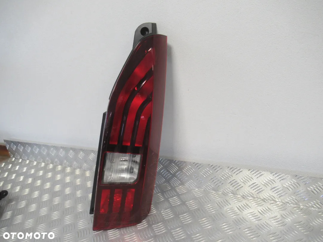 LAMPA TYLNA TYŁ PRAWA PEUGEOT RIFTER 2018- - 2