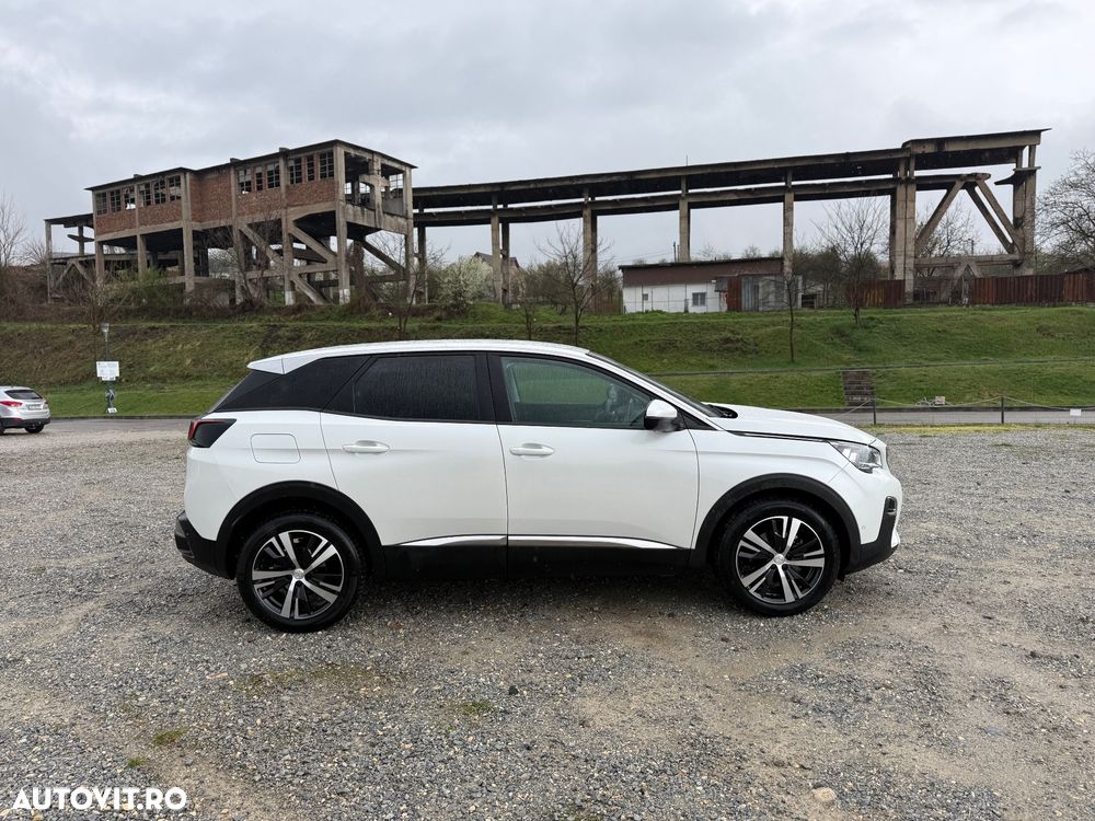 Peugeot 3008 1.2 PureTech Turbo S&S Allure - 5