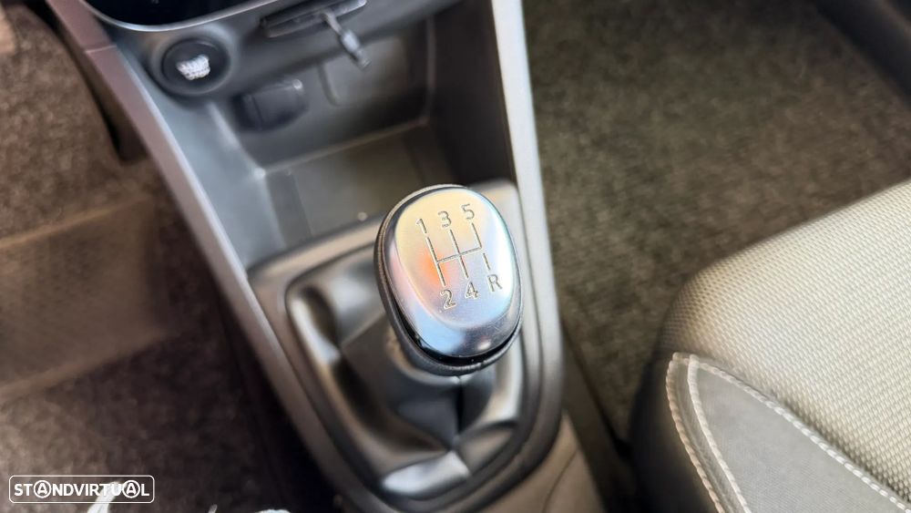 Renault CLIO - 18