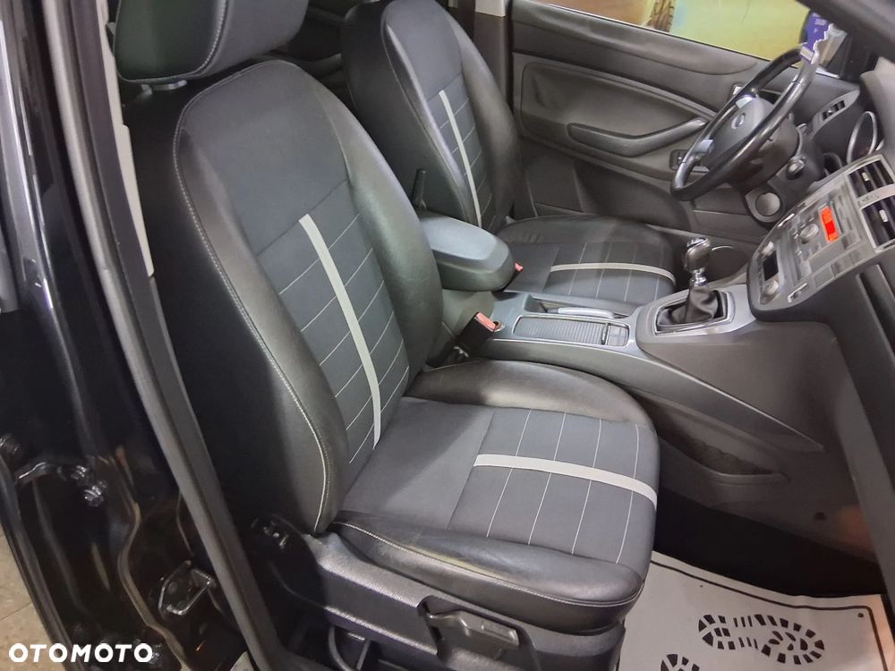 Ford Kuga - 15