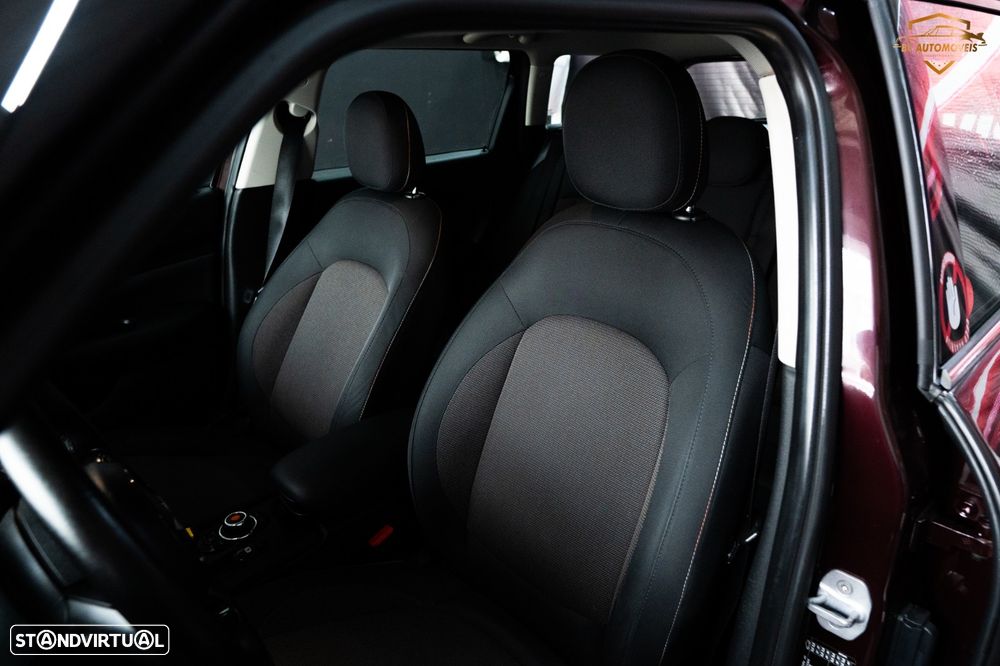 MINI Clubman Cooper D - 10