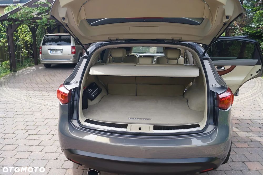 Infiniti FX FX30d S Premium - 10