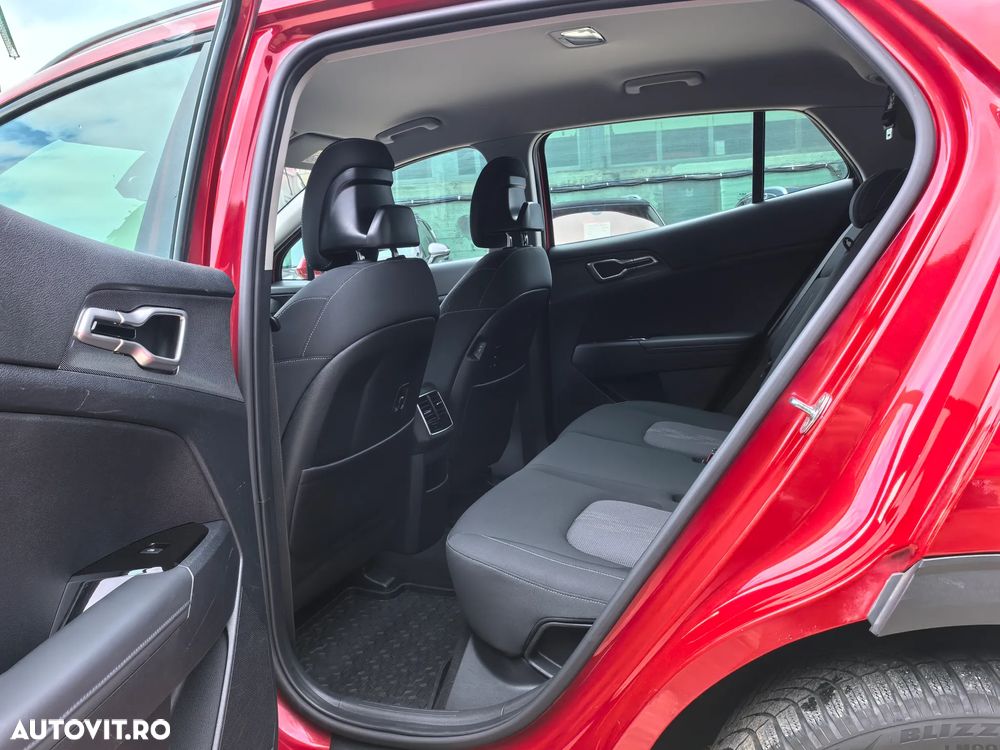 Kia Sportage 1.6 T-GDI PHEV 6AT 4x4 Business Line - 14