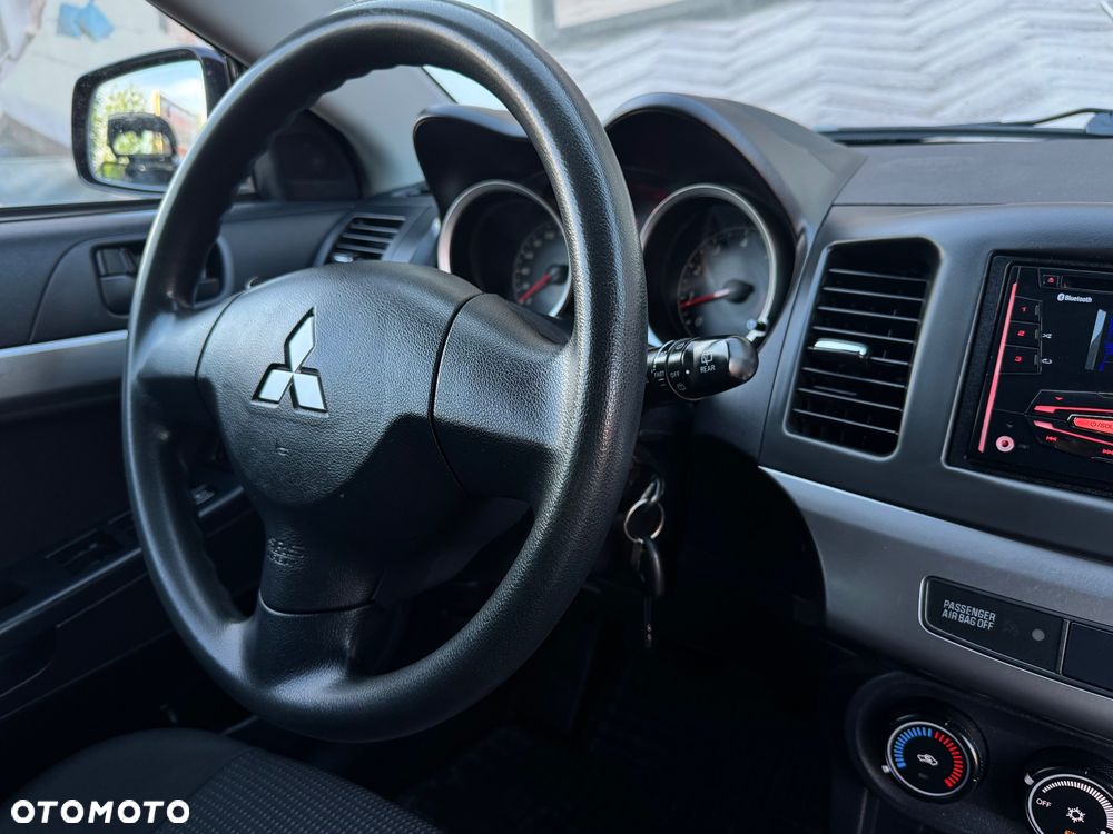 Mitsubishi Lancer - 7