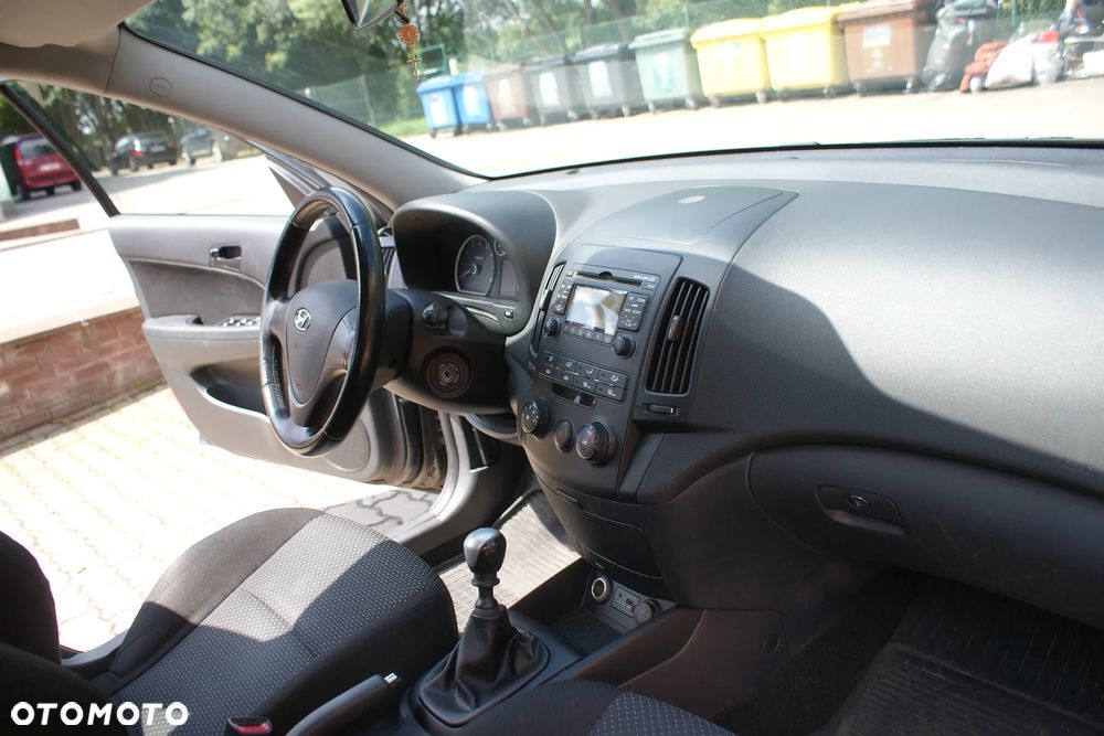 Hyundai i30 1.4 Comfort - 12