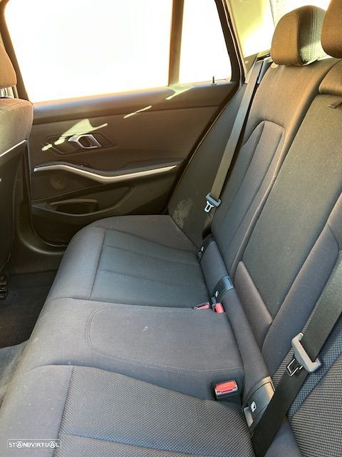 BMW 318 d Advantage - 22