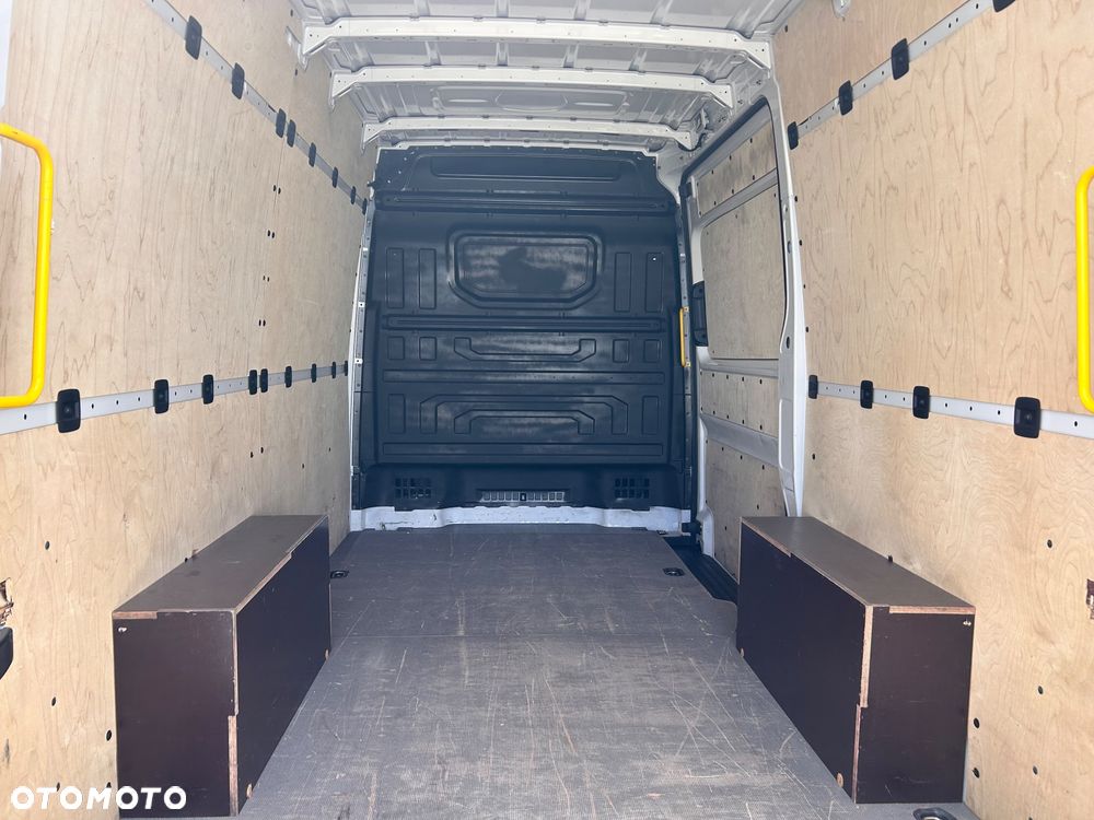 Volkswagen Crafter - 23