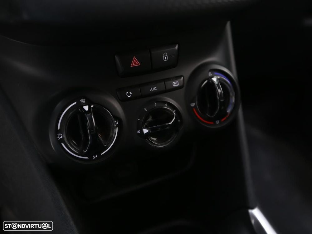 Peugeot 2008 1.2 PureTech Active - 16