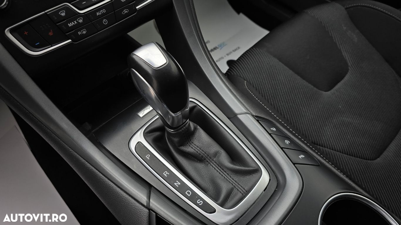 Ford Mondeo 2.0 TDCi Powershift Titanium - 17