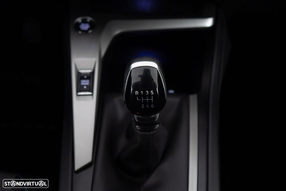 Peugeot 308 1.2 PureTech Allure Pack - 23