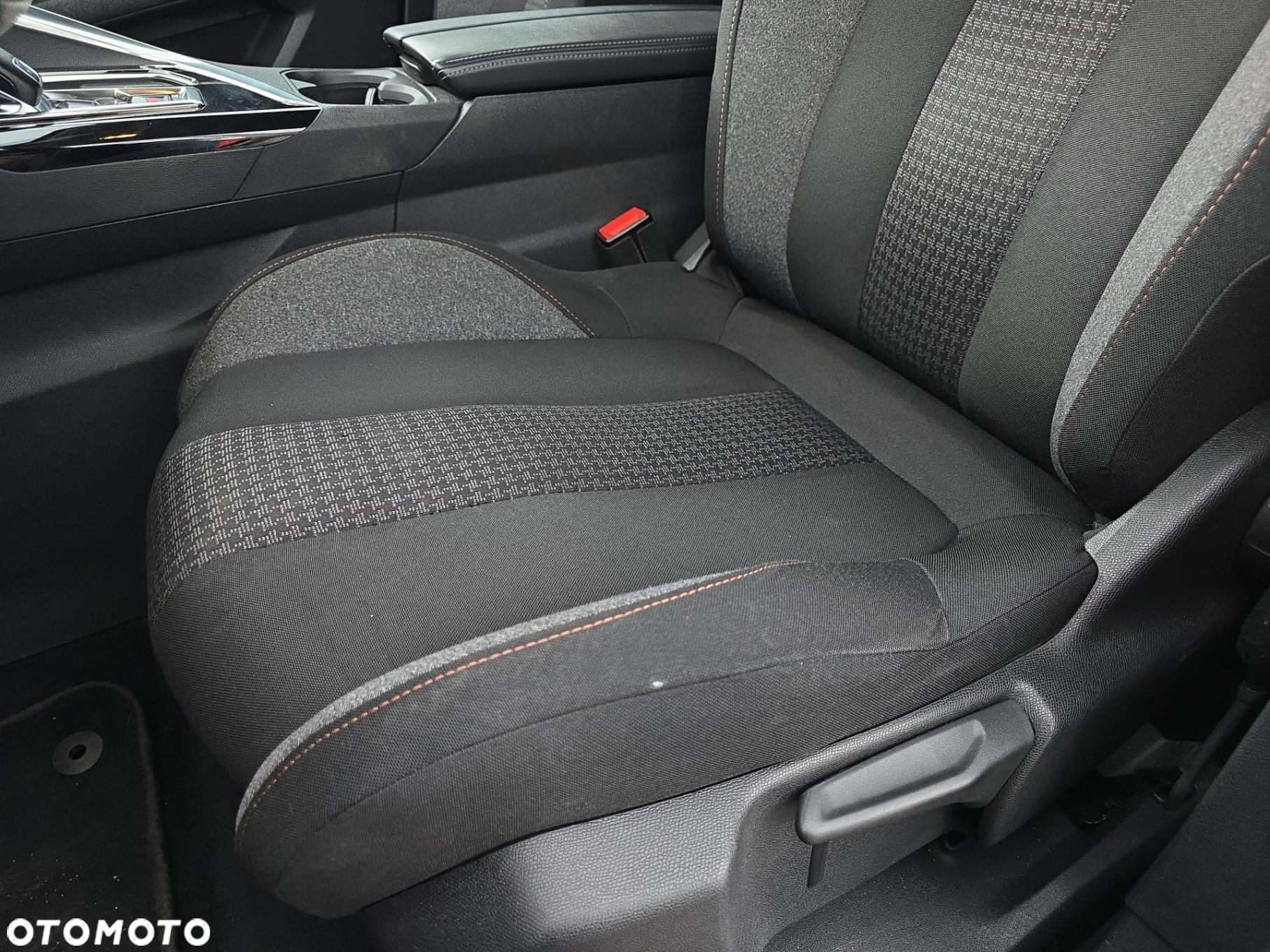 Peugeot 3008 1.5 BlueHDi Active Pack S&S EAT8 - 12