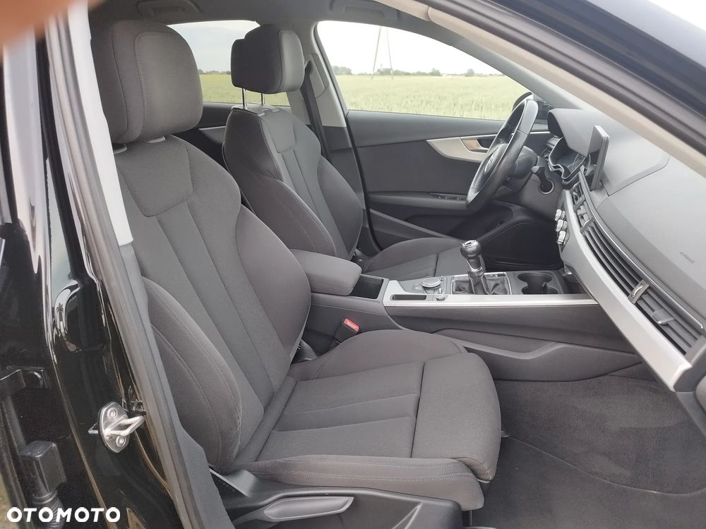 Audi A4 Limousine 2.0 TDI DPF clean diesel Ambiente - 19