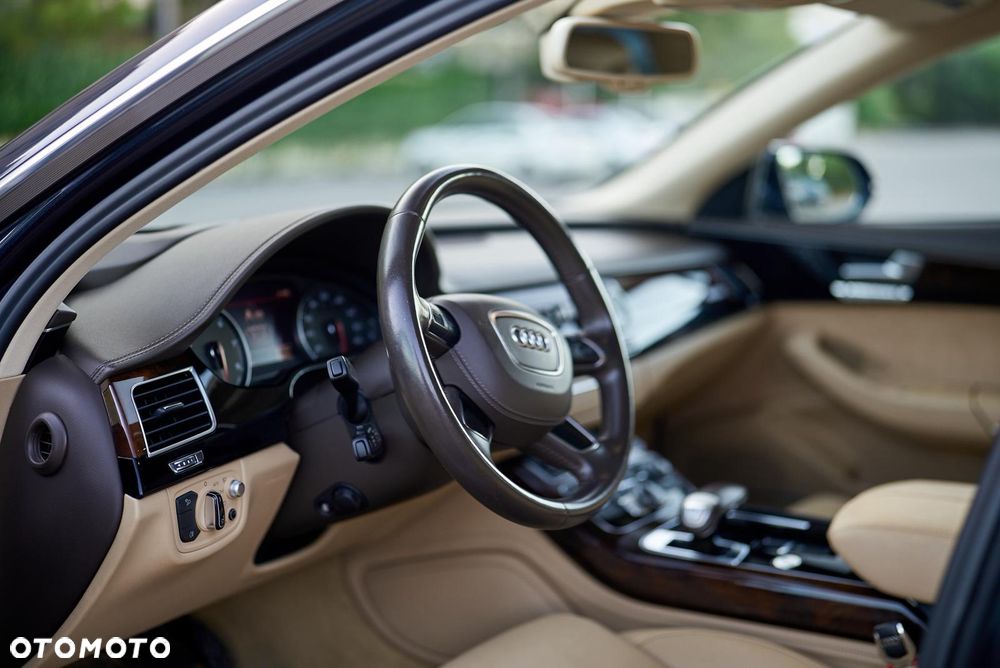 Audi A8 - 9