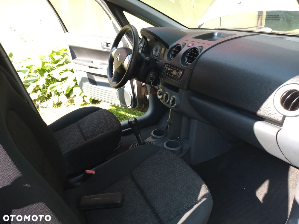 Mitsubishi Colt 1.1 Inform - 5