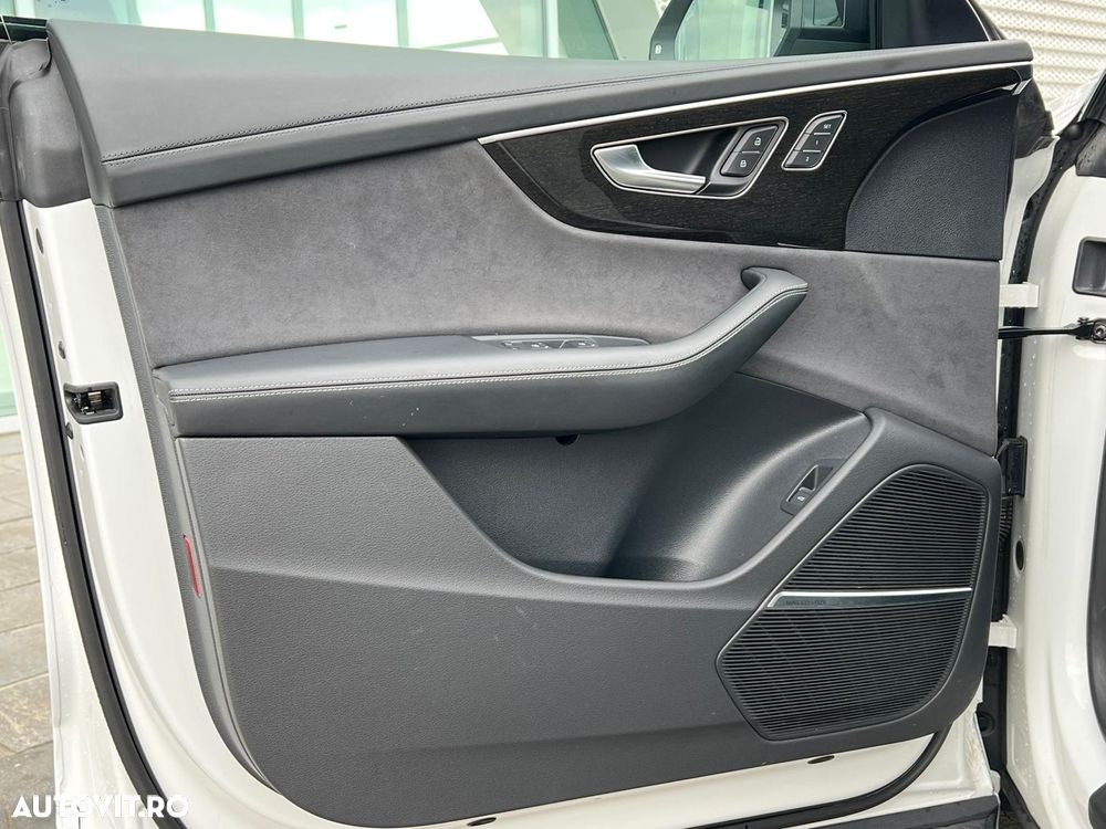 Audi Q8 3.0 55 TFSI quattro Tiptronic MHEV - 26