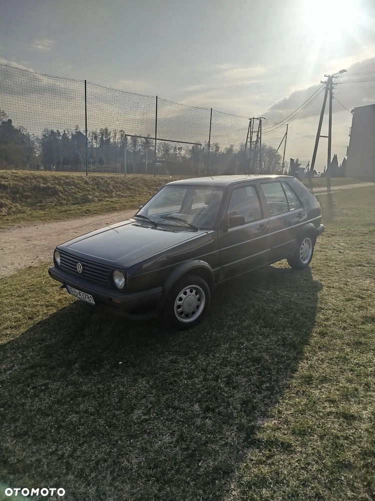 Volkswagen Golf - 2