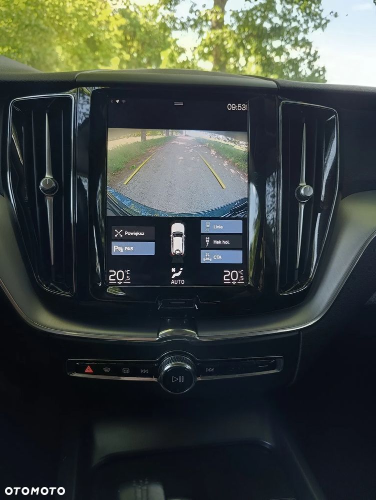 Volvo XC 60 B4 B Geartronic Momentum Pro - 23