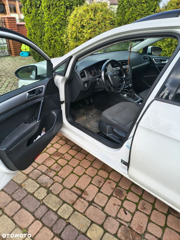 Volkswagen Golf - 10