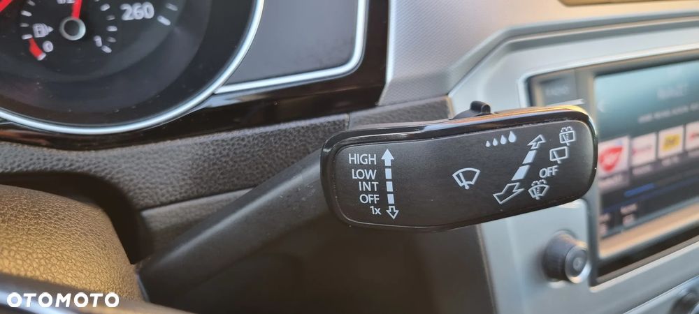 Volkswagen Passat 2.0 TDI (BlueMotion Technology) Comfortline - 29