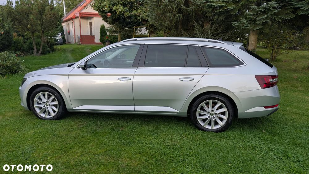 Skoda Superb 2.0 TDI SCR Style DSG - 2