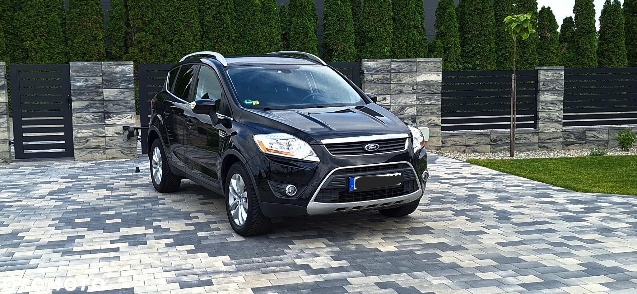 Ford Kuga 2.0 TDCi 2x4 Titanium - 4