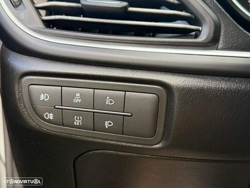 Fiat Tipo 1.3 M-Jet Lounge Tech - 32