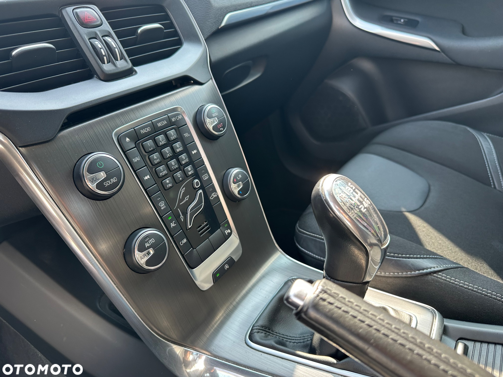 Volvo V40 D2 Momentum - 14