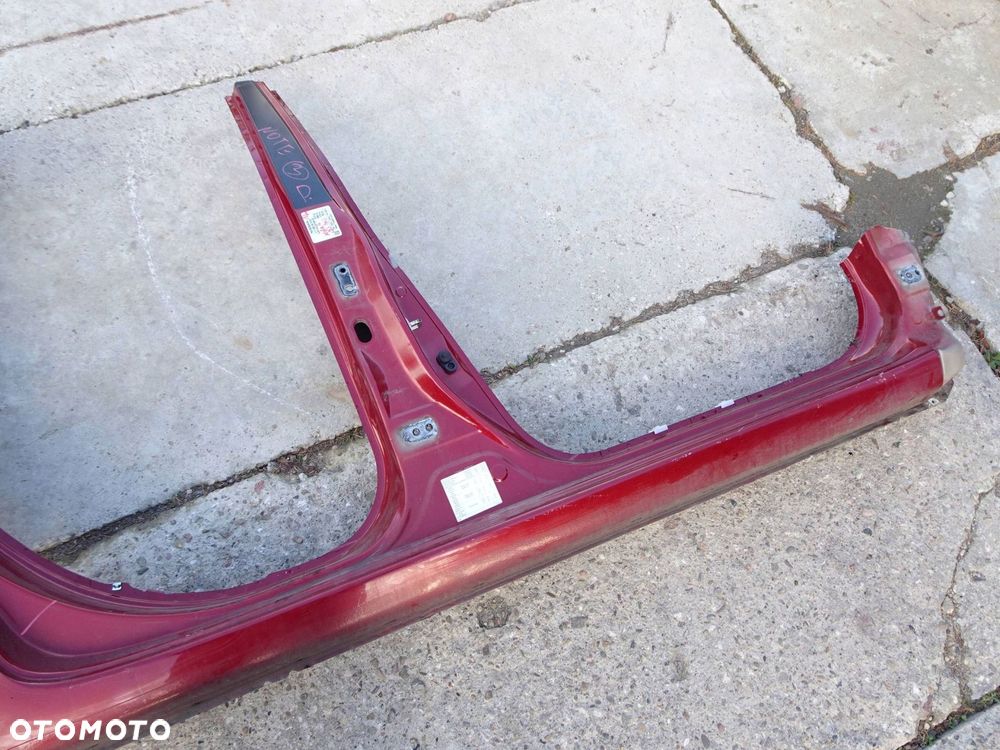 próg prawy nissan note e12 nah - 2