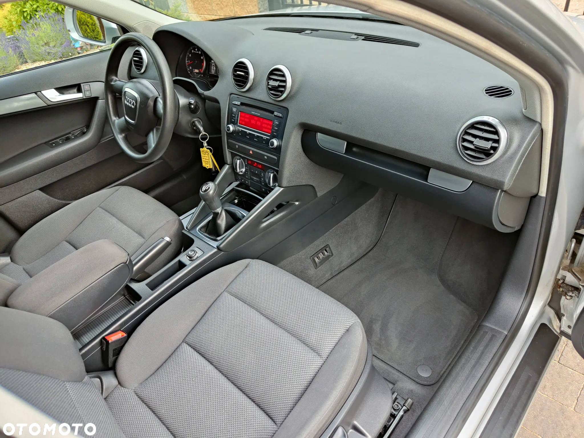Audi A3 1.6 Sportback Ambiente - 17