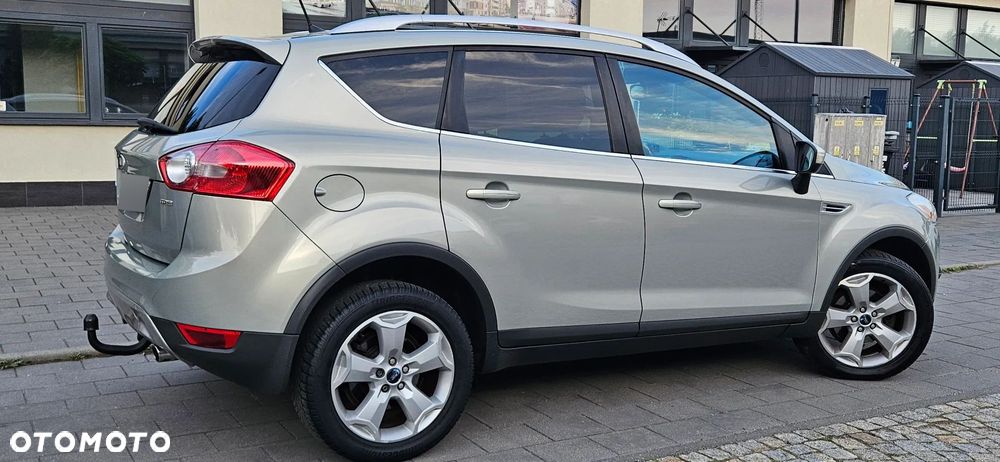 Ford Kuga 2.0 TDCi 4x4 Titanium - 4
