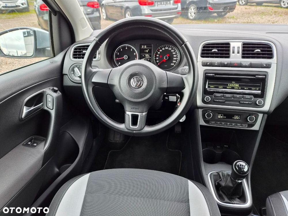 Volkswagen Polo - 16