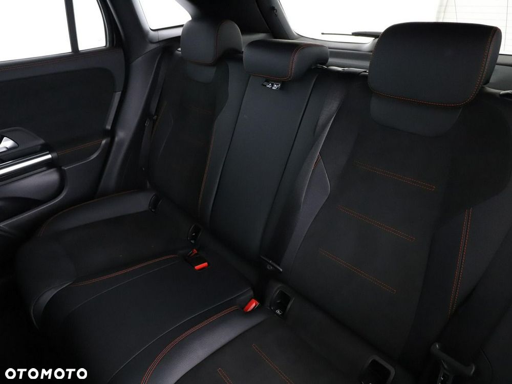 Mercedes-Benz GLA 220 d 4Matic 8G-DCT AMG Line - 18