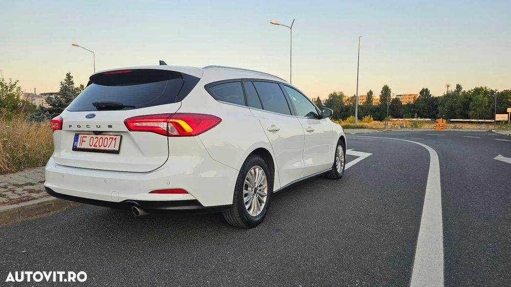 Ford Focus 1.5 EcoBlue Start-Stopp-System TITANIUM - 5