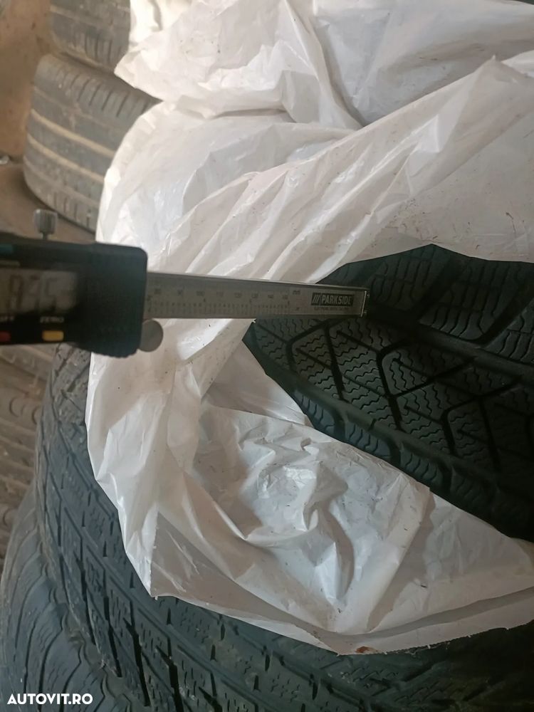 Jante aliaj/aluminiu BMW cu cauciucuri de Iarna 205/60/16, Dot 2024, 8mm - 8