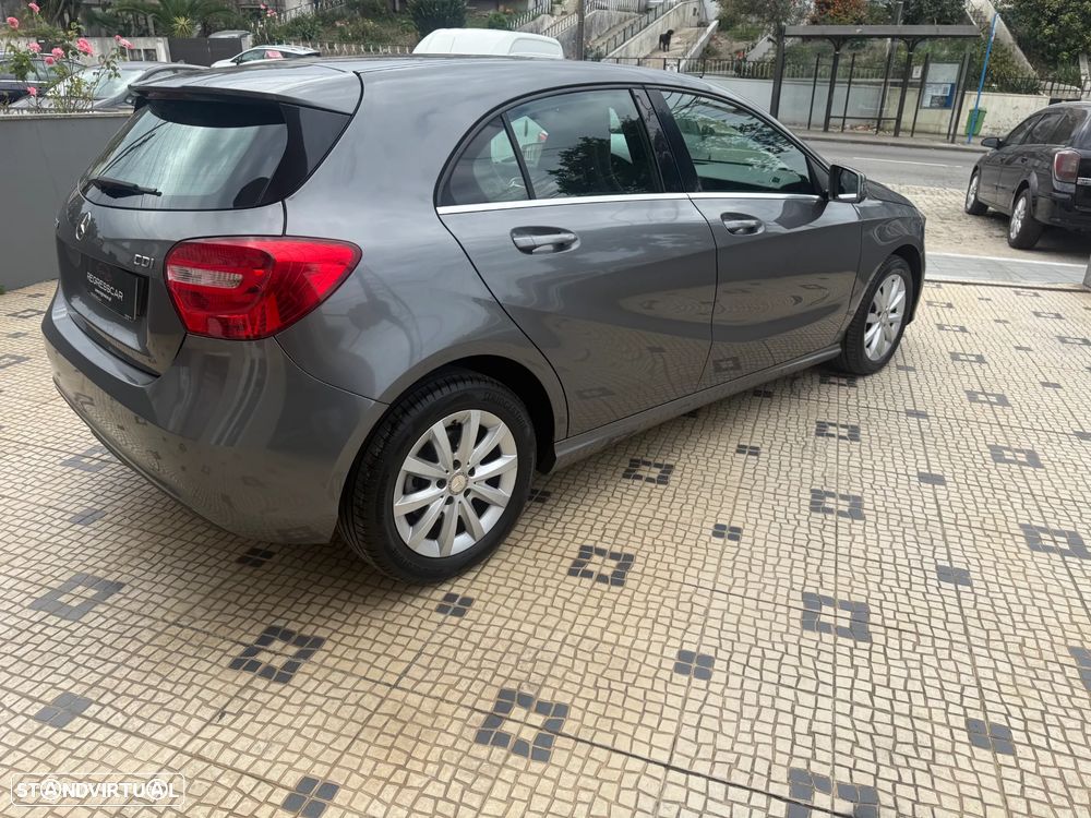 Mercedes-Benz A 200 - 4