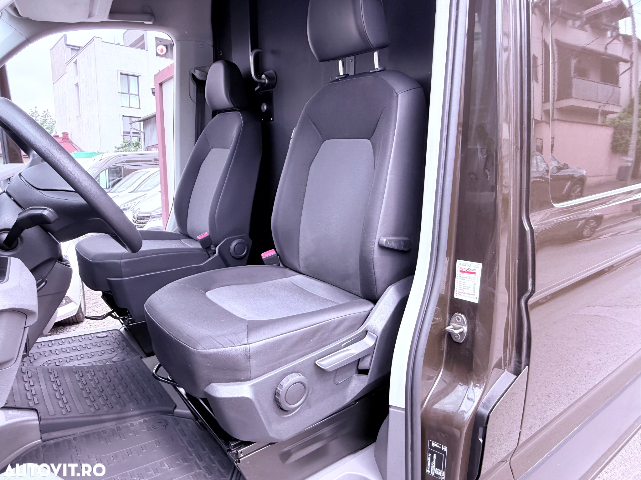 Volkswagen Crafter 3.5 CD Sasiu L3 FWD 103kW - 17