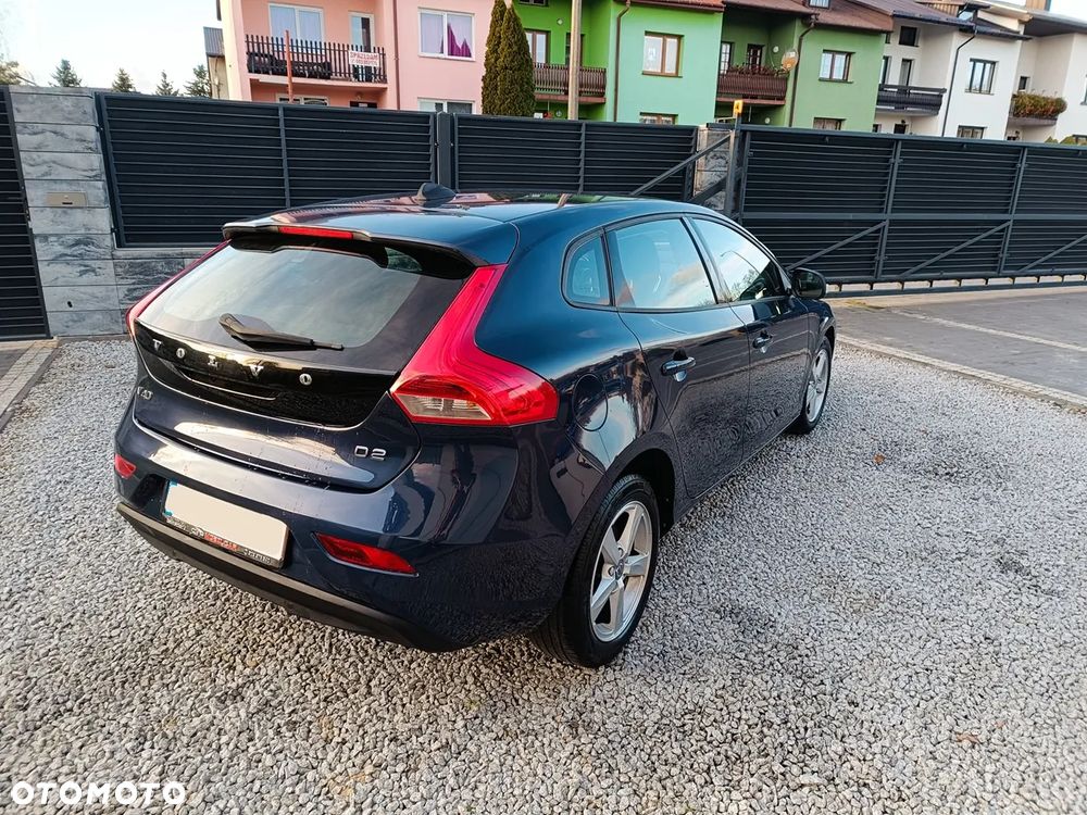 Volvo V40 D2 Momentum - 8