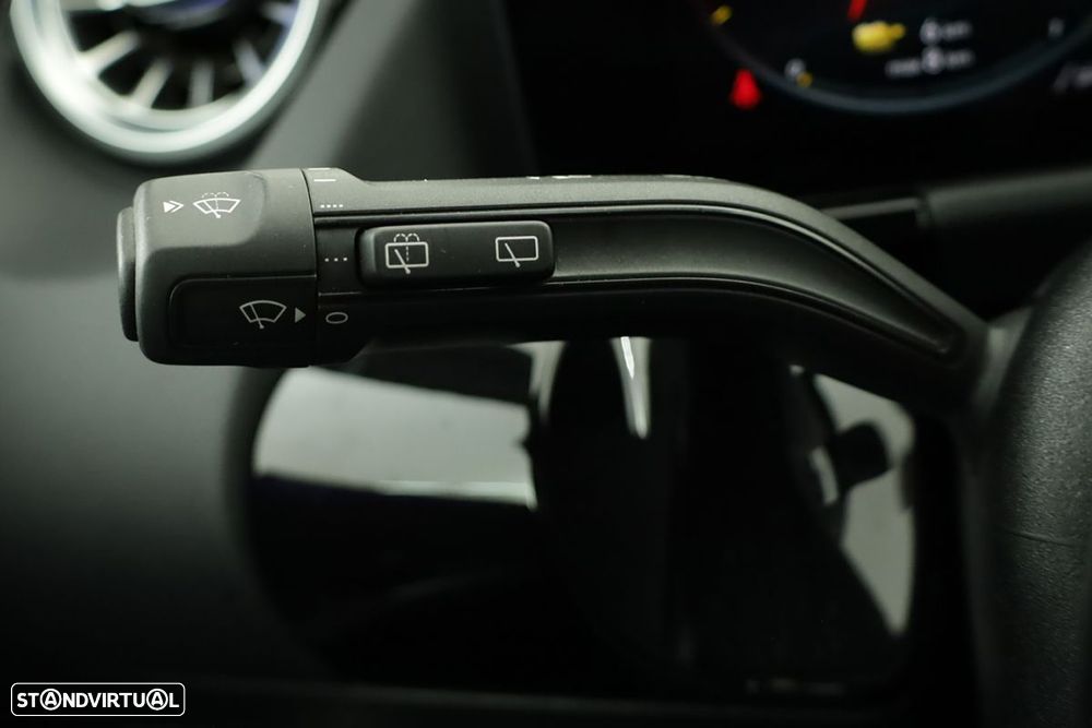 Mercedes-Benz EQA 300 4Matic AMG Line - 18