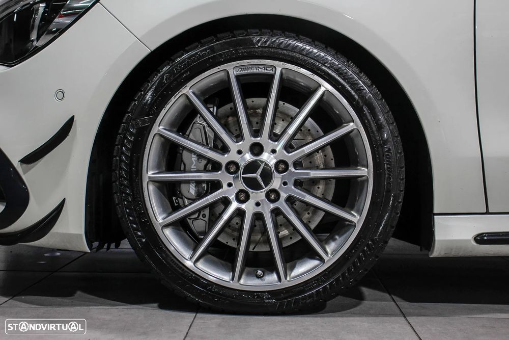 Mercedes-Benz CLA 45 AMG Shooting Brake 4-Matic - 15