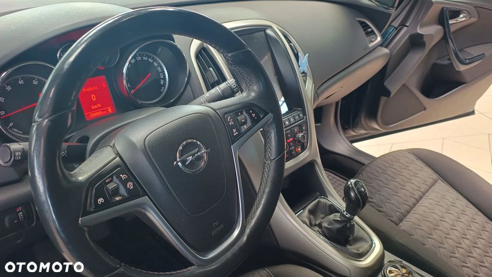 Opel Astra 1.4 T Cosmo - 25