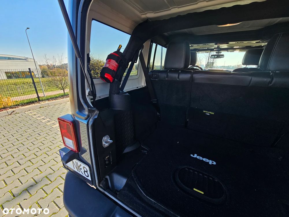 Jeep Wrangler 3.6 Unlim Rubicon - 13