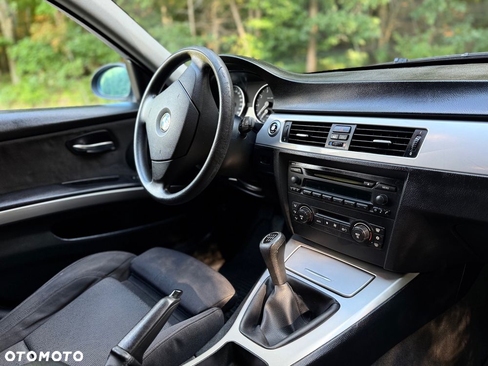BMW Seria 3 - 18