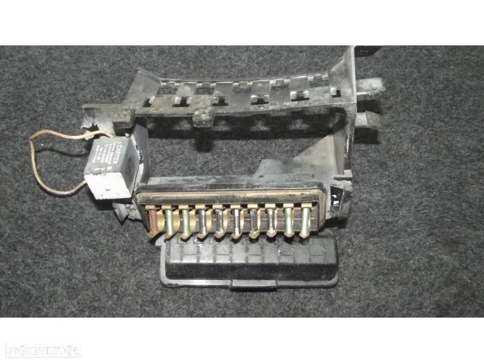 fiat 127 caixa de fusiveis c/ a rale - 2