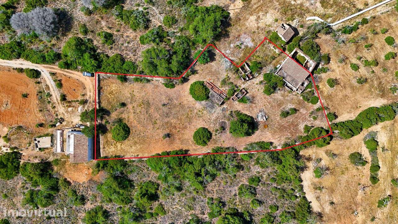 TERRENO COM RUÍNA DE 2920M2 EM PÊRA - Grande imagem: 4/19