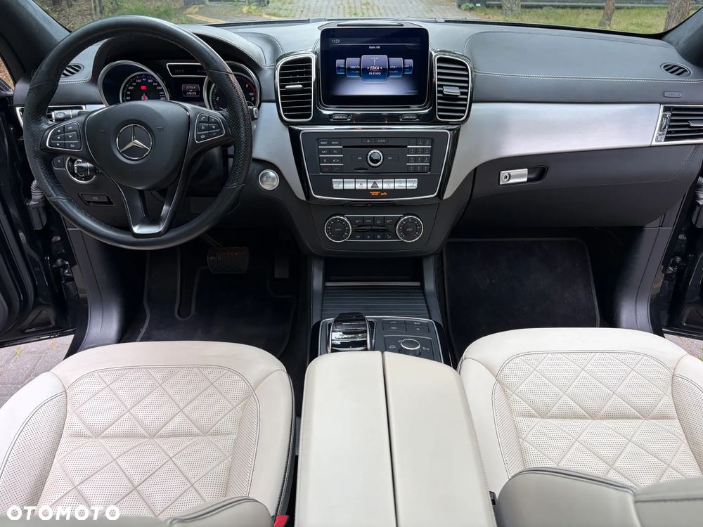 Mercedes-Benz GLE - 14