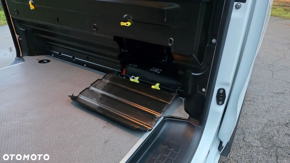 Toyota Proace - 21
